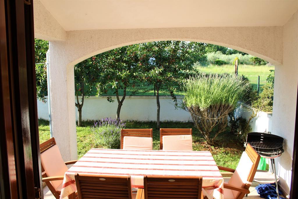 Holiday Home Magnolia Tar-Vabriga Exterior foto